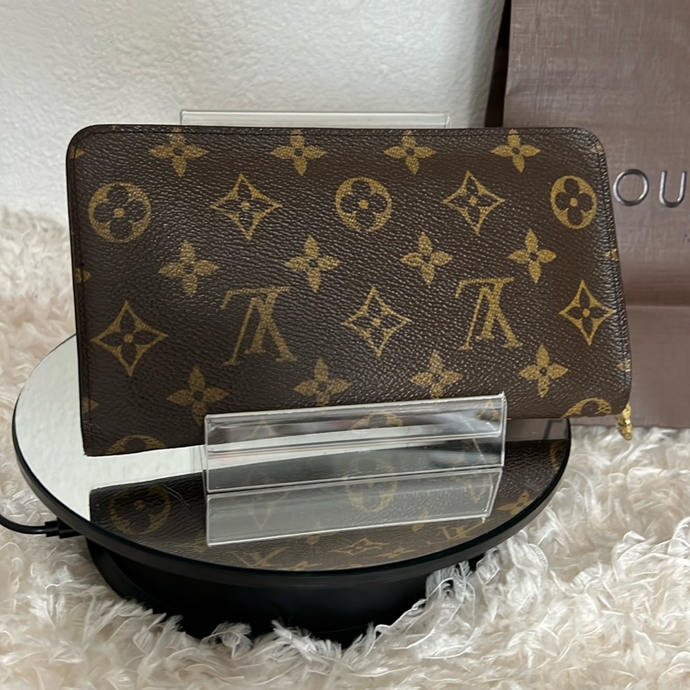 Authentic Vintage Louis Vuitton Monogram Zip Around Wallet GUC with Dust …